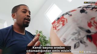 Caught Between A Bed And A Hard Cock - Yatağa Sıkışan Abella Anal