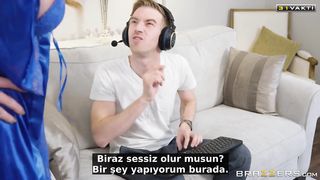 Brazzers - Gamer Heaven | Cathy Heaven, Gamer Oğlunu Cezalandırıyor