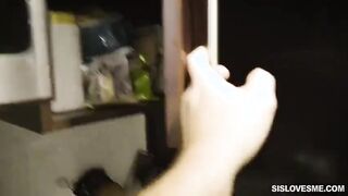 أختة الصغيرة تستكشف الحياة لأول مرة - سكس مترجم | محارم اخوات