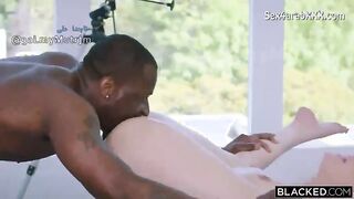 عاملة المساج الممحونة والخال