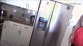 نهود الاخت الكبيرة